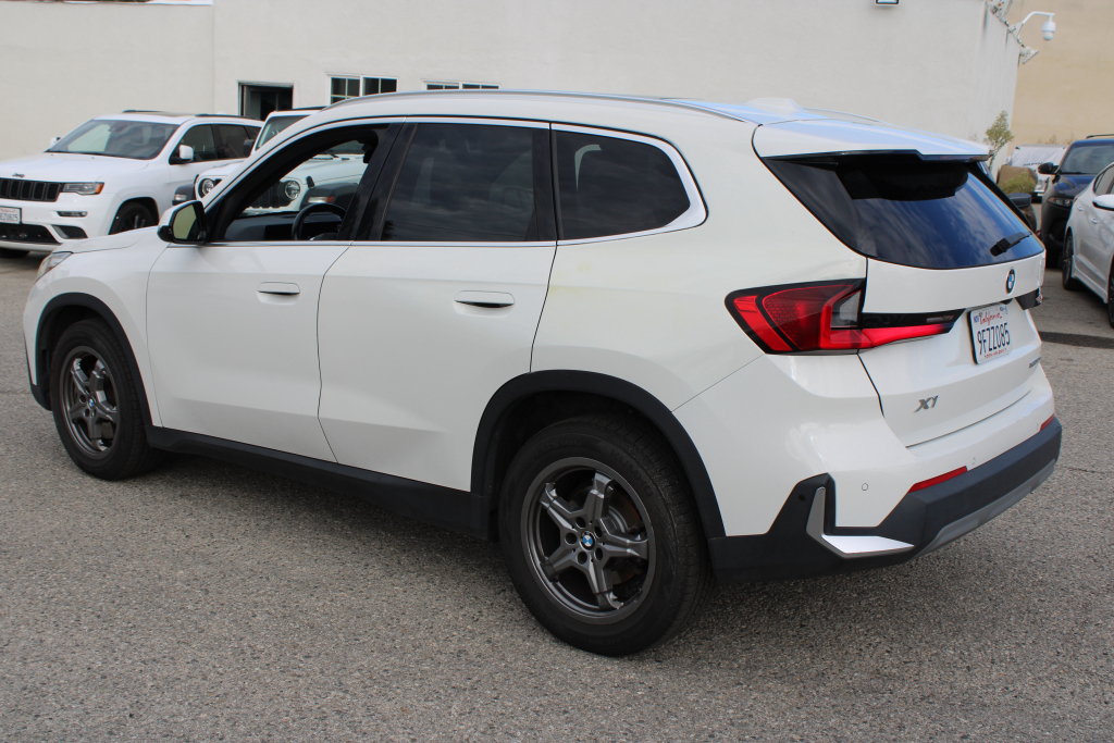 Used 2023 BMW X1 xDrive28i AWD/4WD image 6