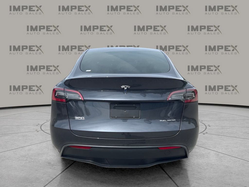 Used 2024 Tesla Model Y Long Range AWD/4WD image 4
