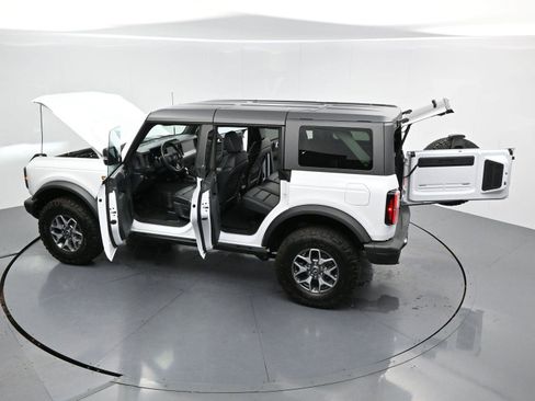 Used 2025 Ford Bronco Badlands AWD/4WD image 42