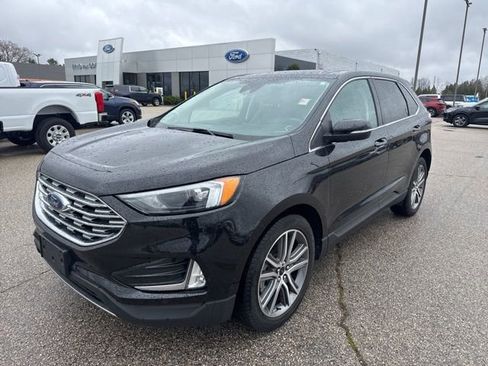 Used 2023 Ford Edge Titanium AWD/4WD image 2