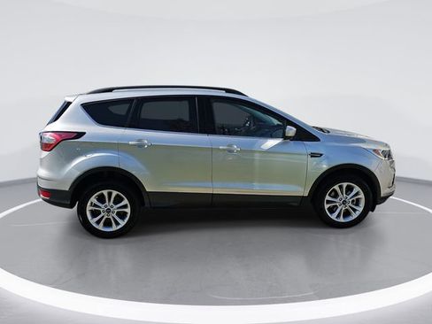 Used 2018 Ford Escape SE FWD image 6