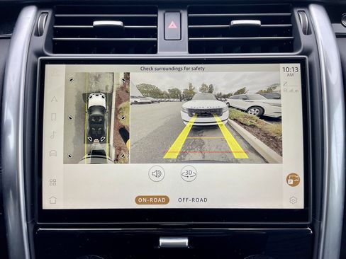 Certified 2024 Land Rover Discovery S image 28