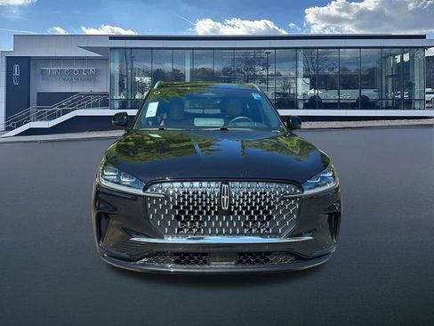 New 2025 Lincoln Aviator Black Label AWD/4WD image 2