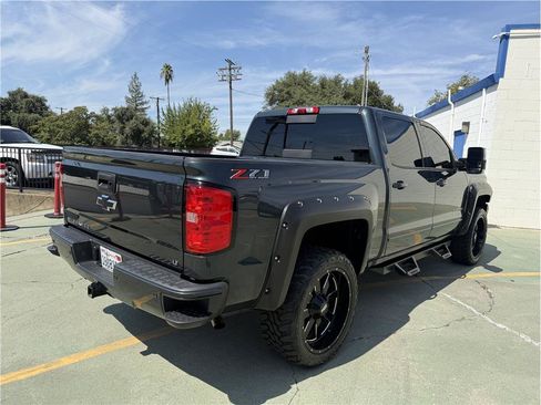 Used 2018 Chevrolet Silverado 1500 LT w/ All Star Edition AWD/4WD image 6