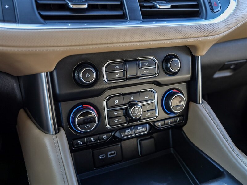 Used 2021 Chevrolet Tahoe Premier w/ Premium Package RWD image 31