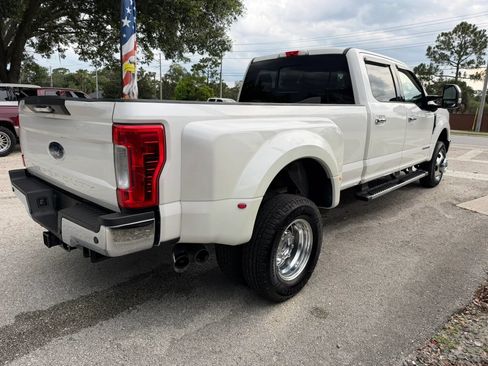 Used 2017 Ford F350 Lariat w/ Tow Technology Bundle AWD/4WD image 6