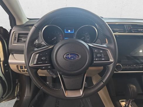 Used 2019 Subaru Outback 2.5i Premium AWD/4WD image 18