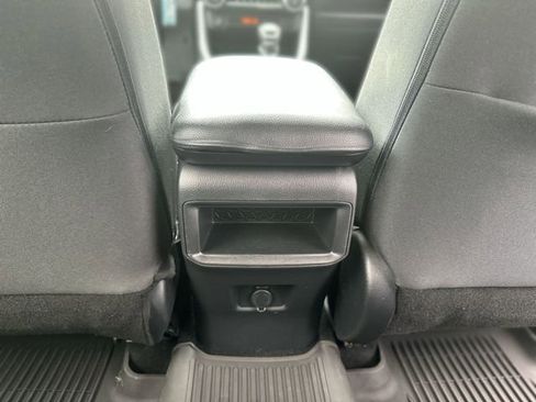 Used 2021 Toyota RAV4 LE image 24