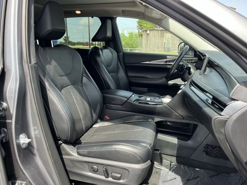 Used 2023 INFINITI QX60 Luxe w/ Cargo Package FWD image 31