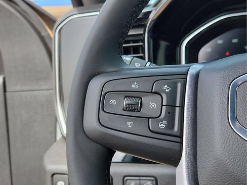 Used 2025 GMC Sierra 2500 SLE AWD/4WD image 19