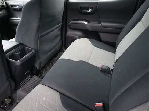 Used 2021 Toyota Tacoma TRD Sport image 19