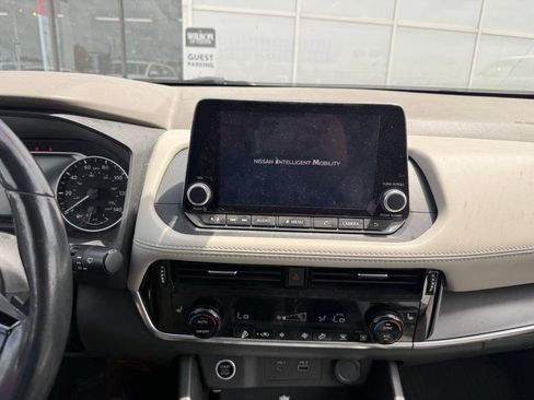 Used 2023 Nissan Rogue SV w/ SV Premium Package AWD/4WD image 9