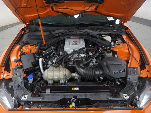 Used 2020 Ford Mustang Shelby GT500 w/ Carbon Fibre Track Pack image 45