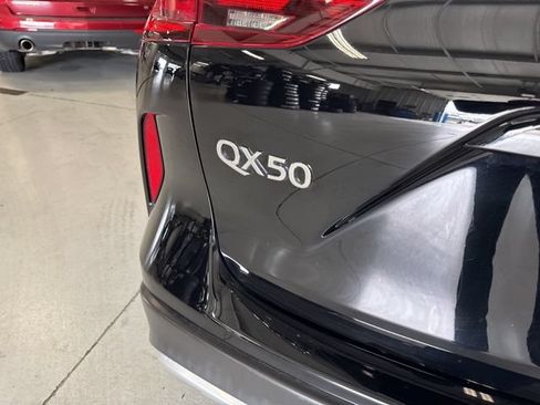Used 2019 INFINITI QX50 Pure AWD/4WD image 12