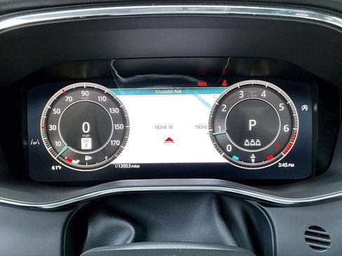 Used 2025 Jaguar F-PACE R-Dynamic S image 13