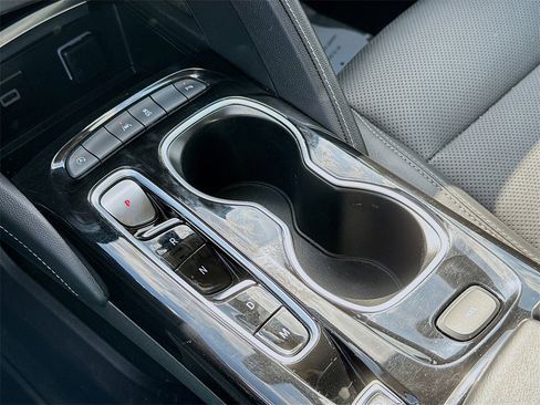 Used 2023 Buick Envision Essence image 19