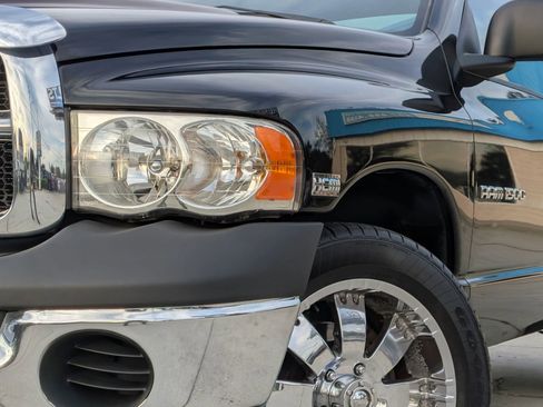 Used 2004 Dodge Ram 1500 Truck ST w/ ST Value Group image 17