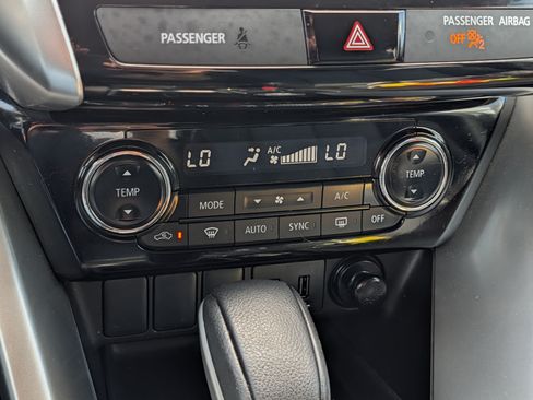 Used 2018 Mitsubishi Eclipse Cross SEL AWD/4WD image 23