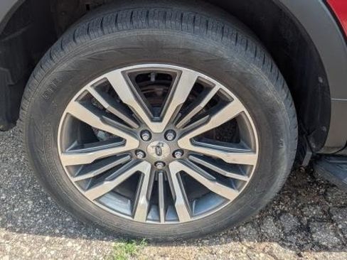 Used 2019 Ford Explorer Platinum AWD/4WD image 25