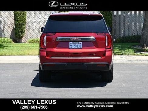 Used 2023 GMC Yukon AT4 w/ AT4 Premium Plus Package AWD/4WD image 5