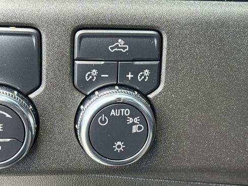 Used 2023 GMC Sierra 1500 SLE RWD image 41