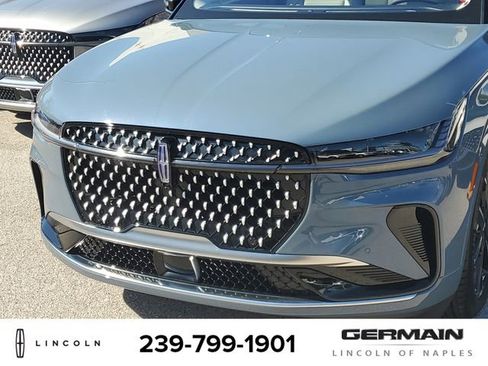 New 2026 Lincoln Nautilus Reserve image 13