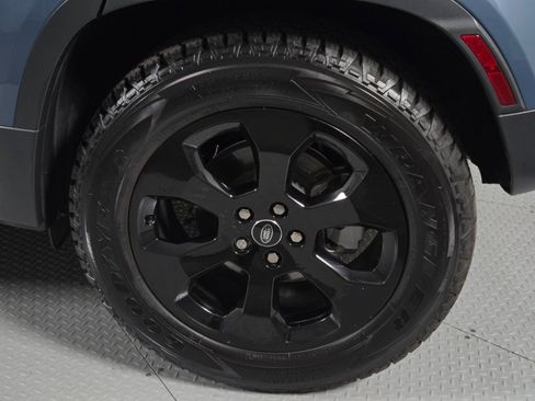 Used 2024 Land Rover Defender 110 S image 10