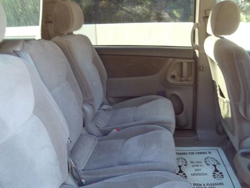 Used 2008 Toyota Sienna LE image 26