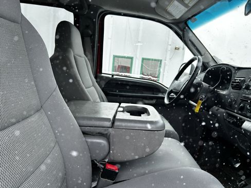 Used 2006 Ford F350 XLT image 11