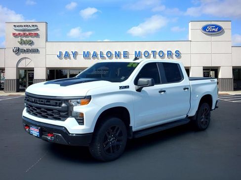 Used 2024 Chevrolet Silverado 1500 Custom Trail Boss w/ LPO, Dark Essentials Package AWD/4WD image 8