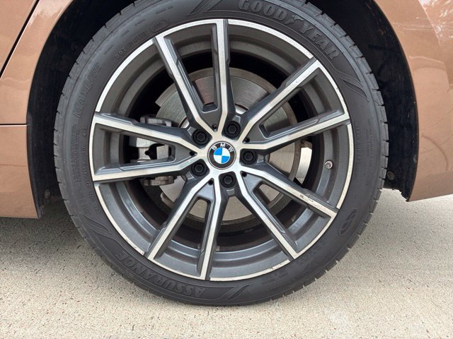 Used 2019 BMW 330i Sedan w/ Premium Package RWD image 4