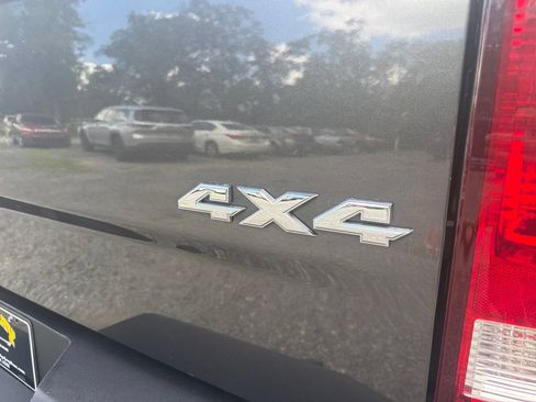 Used 2018 RAM 2500 Big Horn w/ Sport Appearance Group AWD/4WD image 16