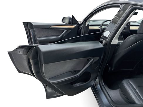 Certified 2022 Tesla Model Y Performance AWD/4WD image 10