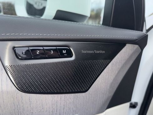 Used 2024 Volvo XC90 B6 Ultimate image 25