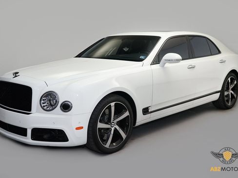 Used 2018 Bentley Mulsanne Speed image 3