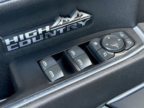 Used 2025 Chevrolet Silverado 1500 High Country AWD/4WD image 15
