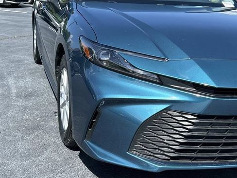 Used 2025 Toyota Camry LE w/ Convenience Package FWD image 10