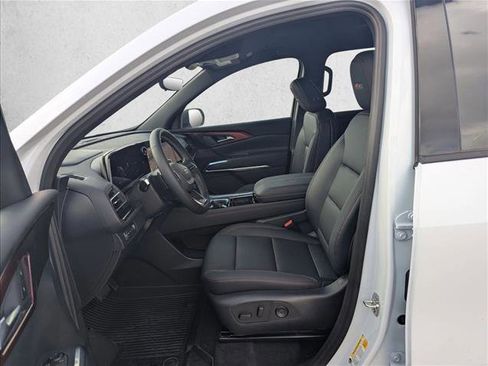 New 2026 Chevrolet Traverse Z71 w/ Driver Confidence Package image 4