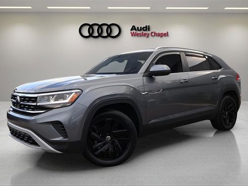 Used 2023 Volkswagen Atlas Cross Sport SE w/ Black Wheel Package image 1