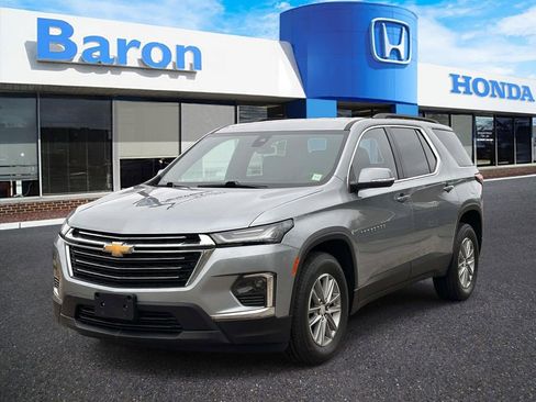 Used 2023 Chevrolet Traverse LT AWD/4WD image 2
