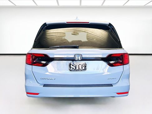 Used 2023 Honda Odyssey Sport image 5