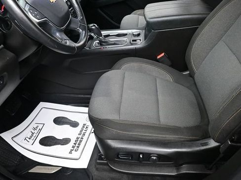 Used 2020 Chevrolet Traverse LT FWD image 15