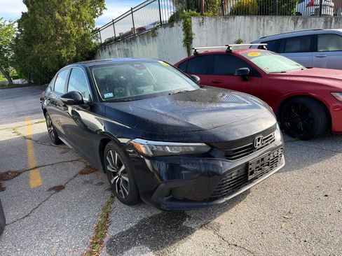 Used 2023 Honda Civic EX image 3