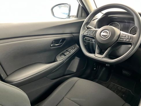 Used 2025 Nissan Sentra S FWD image 11