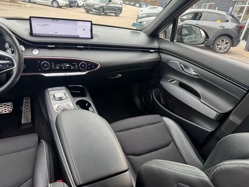 Used 2022 Genesis GV70 2.5T w/ Sport Prestige Package image 40
