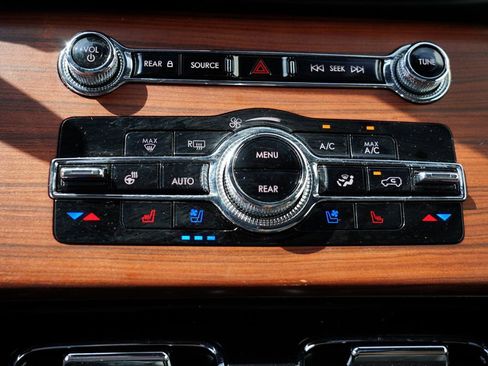 Used 2022 Lincoln Aviator Grand Touring w/ Equipment Group 301A image 40