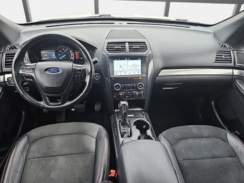 Used 2019 Ford Explorer XLT w/ Equipment Group 202A image 14