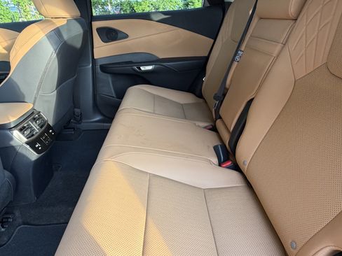 Used 2025 Lexus RX 350 Premium w/ Accessory Package (Z1) FWD image 31