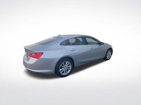 Used 2018 Chevrolet Malibu LT FWD image 7