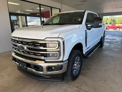 Used 2024 Ford F250 Lariat AWD/4WD image 2